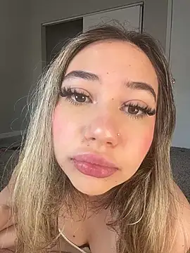 angelicasn0w online show from February 20, 2026, 2:39 pm