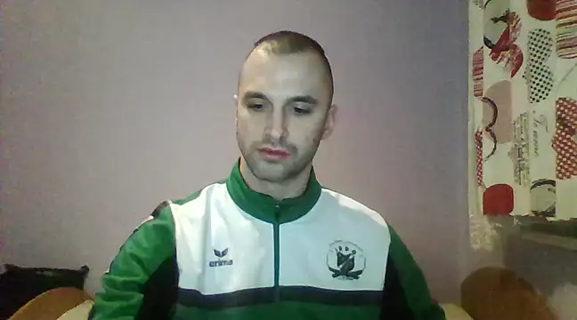 Snapshot of OskarBreno chatting on February 11, 2025, 9:35 pm OskarBreno online show from February 11, 2025, 9:35 pm