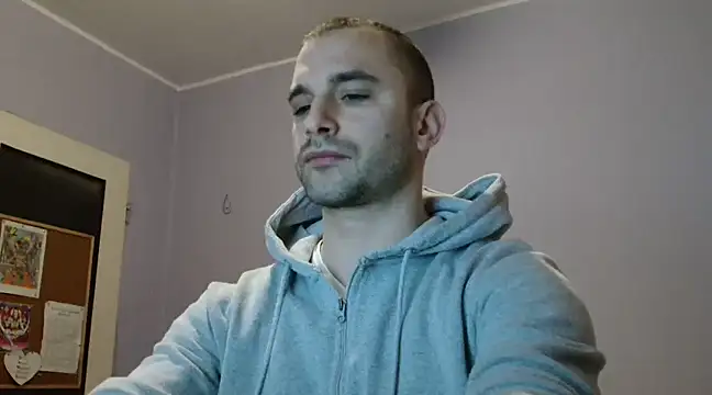 Snapshot of OskarBreno chatting on February 19, 2025, 2:55 am OskarBreno online show from February 19, 2025, 2:55 am