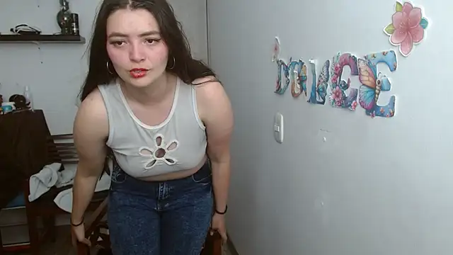 dulce  222 online show from September 15, 2025, 6:52 pm