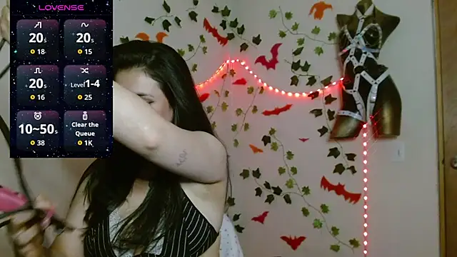 SamanthaGreen- online show from October 12, 2025, 11:04 pm