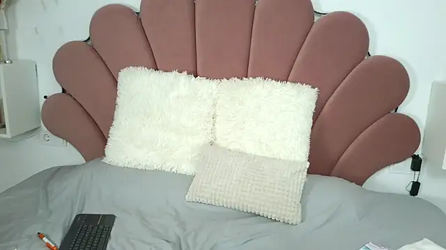 Snapshot of ScarlletRays chatting on February 28, 2025, 4:53 pm ScarlletRays online show from February 28, 2025, 4:53 pm