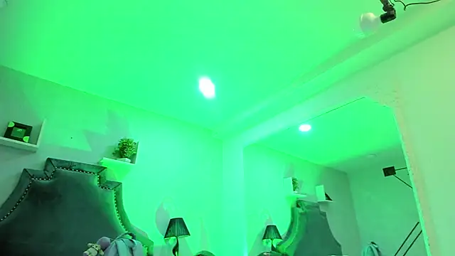 EmiliaRose  online show from January 10, 2026, 9:16 pm