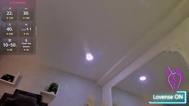 EmiliaRose  online show from January 18, 2026, 8:34 pm