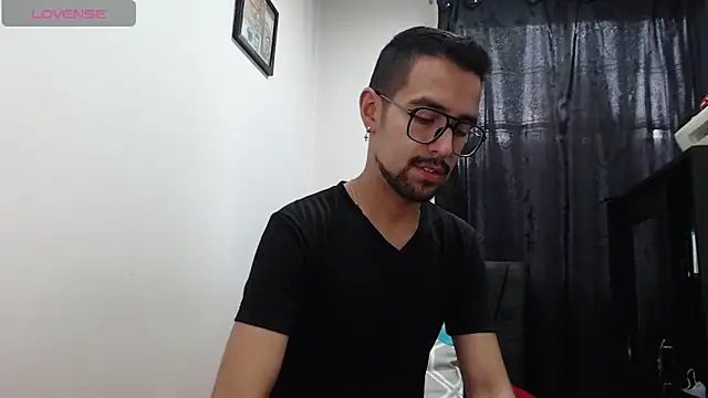 Snapshot of Demian_val chatting on February 9, 2026, 12:09 pm Demian val online show from February 9, 2026, 12:09 pm