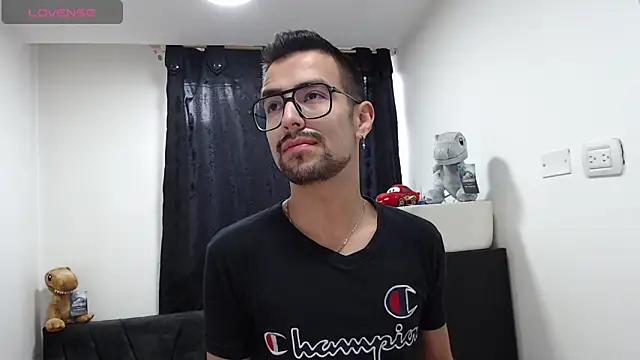 Snapshot of Demian_val chatting on February 10, 2026, 11:58 am Demian val online show from February 10, 2026, 11:58 am