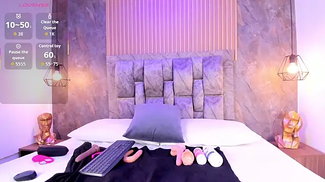 natasha steele online show from February 11, 2026, 10:48 pm