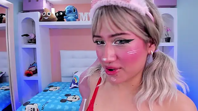 miss   megan online show from October 21, 2025, 6:08 pm