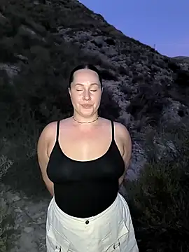 Mona Plus online show from September 13, 2025, 6:40 pm