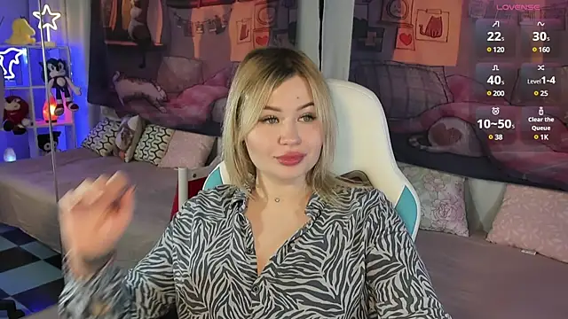 MargoBryan online show from March 10, 2025, 5:39 pm