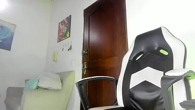 Daniloz  online show from February 16, 2025, 5:26 am