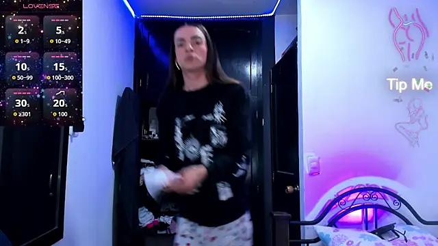 Dollcatalina online show from January 12, 2026, 6:18 am