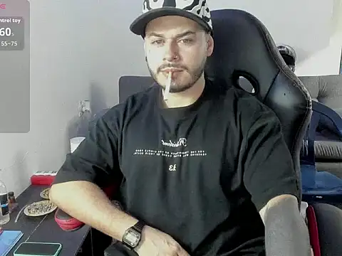 ragnar lothbrok777 online show from February 5, 2026, 9:41 pm