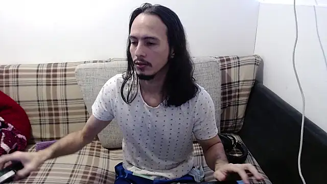cholitohermoso online show from June 28, 2026, 11:33 pm