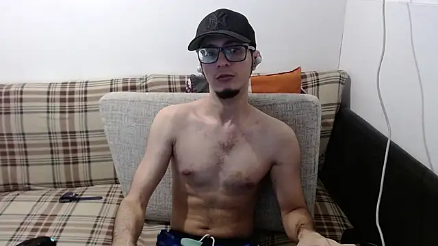 cholitohermoso online show from July 1, 2026, 2:40 pm