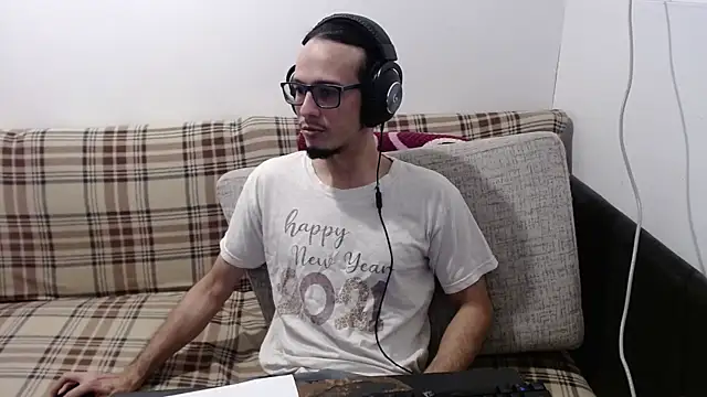 cholitohermoso online show from July 13, 2026, 2:09 pm
