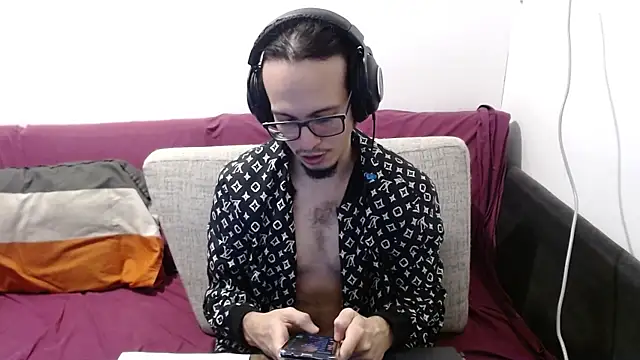 cholitohermoso online show from July 15, 2026, 2:44 pm