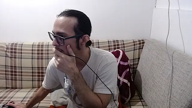 cholitohermoso online show from July 28, 2026, 2:24 pm