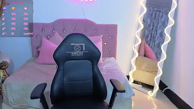 Snapshot of LUDO_KITTY_TAY chatting on October 12, 2025, 3:05 am LUDO KITTY TAY online show from October 12, 2025, 3:05 am