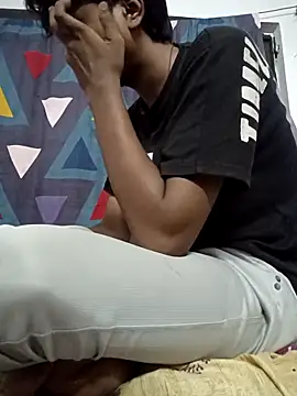 boyyouwant33 online show from September 28, 2025, 3:17 pm