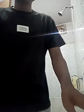 boyyouwant33 online show from September 29, 2025, 9:58 am