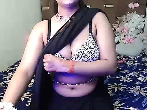 megancatluna online show from October 3, 2025, 3:47 am