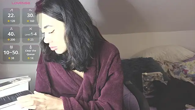 KylieLoveXX online show from November 17, 2025, 6:14 pm