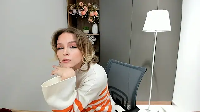 Snapshot of TaiteBayles chatting on February 13, 2025, 3:50 am TaiteBayles online show from February 13, 2025, 3:50 am