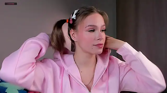 Snapshot of TaiteBayles chatting on October 10, 2025, 1:15 am TaiteBayles online show from October 10, 2025, 1:15 am