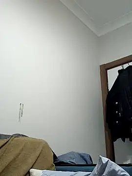 Snapshot of BellBort chatting on December 14, 2025, 10:14 pm BellBort online show from December 14, 2025, 10:14 pm