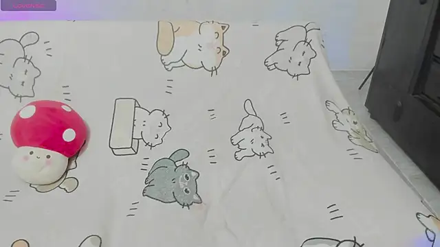 Naoko 7w7 online show from April 16, 2026, 1:06 am