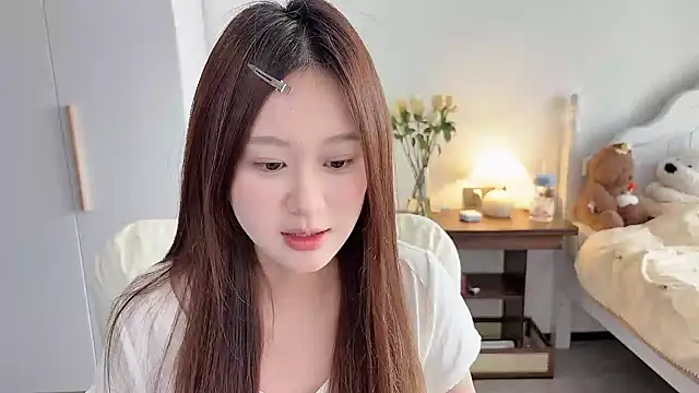 Cassie-20 online show from May 12, 2026, 4:53 am
