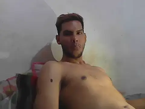 Snapshot of Albertxl91 chatting on February 27, 2025, 9:25 pm Albertxl91 online show from February 27, 2025, 9:25 pm