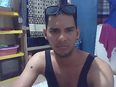 Snapshot of Albertxl91 chatting on March 19, 2025, 4:57 am Albertxl91 online show from March 19, 2025, 4:57 am