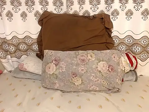 Karishma99  online show from March 27, 2026, 1:33 pm