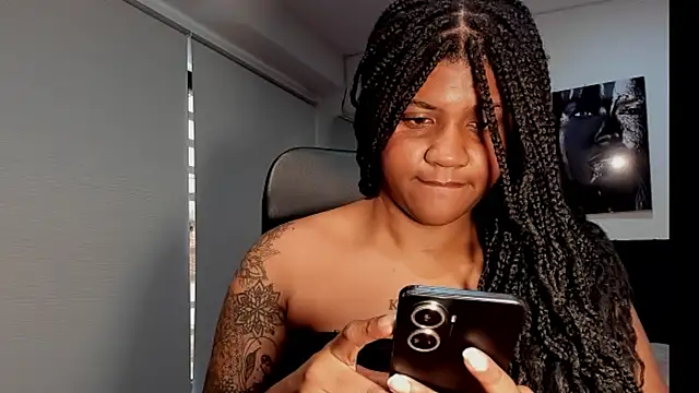 ZahraRose online show from October 13, 2025, 9:48 pm