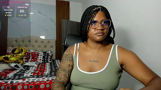 ZahraRose online show from April 15, 2026, 10:54 pm