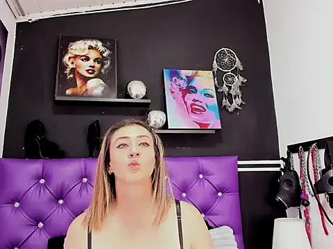 angellyhorny online show from June 25, 2026, 2:54 pm