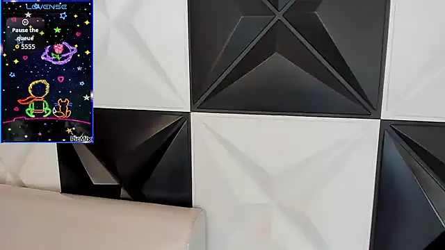 melany rouse18 online show from October 11, 2025, 4:33 am