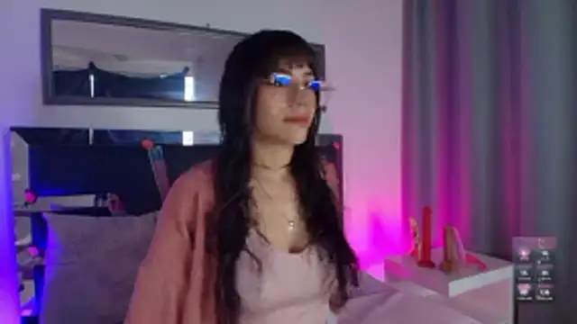 daenerysar5 online show from October 14, 2025, 1:01 pm