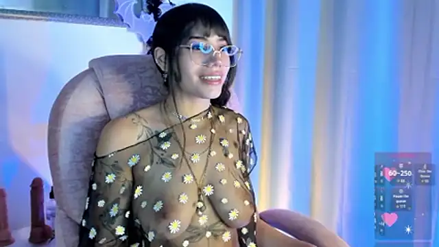 daenerysar5 online show from October 22, 2025, 1:00 pm