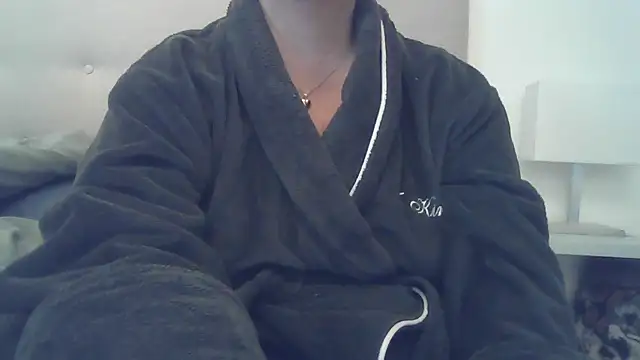 Snapshot of sizha6 chatting on October 3, 2025, 8:44 am sizha6 online show from October 3, 2025, 8:44 am