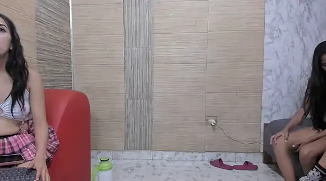 Snapshot of crazylatinagirls chatting on February 16, 2025, 8:32 am crazylatinagirls online show from February 16, 2025, 8:32 am