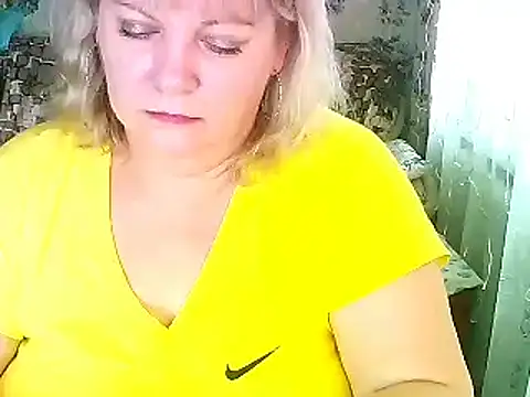 FlowerButterf online show from December 17, 2024, 9:28 am