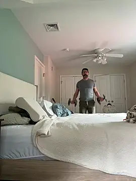 plaintreebull online show from April 3, 2026, 6:17 pm