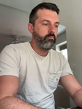 plaintreebull online show from April 16, 2026, 3:35 pm