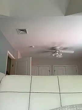 plaintreebull online show from April 30, 2026, 3:29 pm