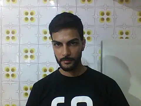 Gabrielteixeira120 online show from April 16, 2026, 11:44 am