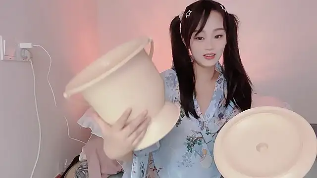 Snapshot of yueyue2003 chatting on February 26, 2025, 2:14 pm yueyue2003 online show from February 26, 2025, 2:14 pm