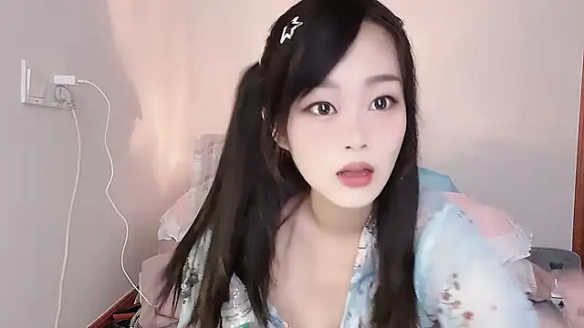 Snapshot of yueyue2003 chatting on March 3, 2025, 2:15 pm yueyue2003 online show from March 3, 2025, 2:15 pm